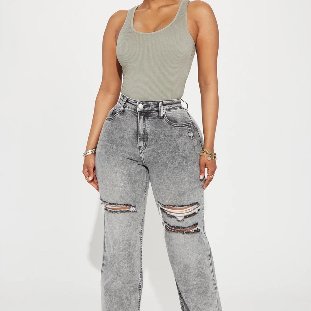 New with Tags- Fashion Nova Women's Gray Remi Ripped Stretch Baggy Jeans